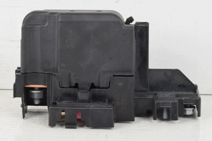 Klemme PLUS * plus PIROTECHNICZNA AUDI 80A915459