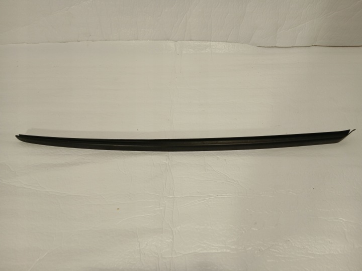 AUDI A4 B9 LIFT lišta Okná CZOLOWEJ pravá 8W0854328C