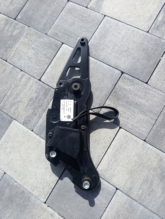 VW T5 T5 LIFT Support plaque du crochet remorquage Poignée Siège dwojka Arrière 7H0881321