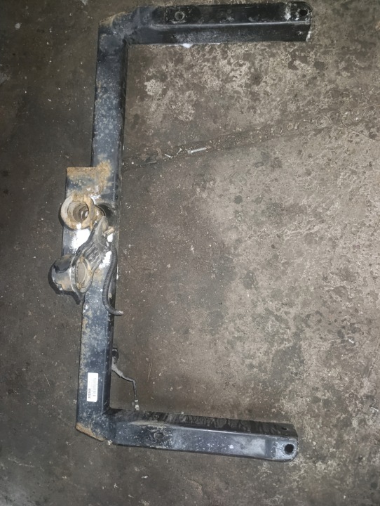 AUDI A4 B8 KOMBI HAK ODPINANY 8T0800491D