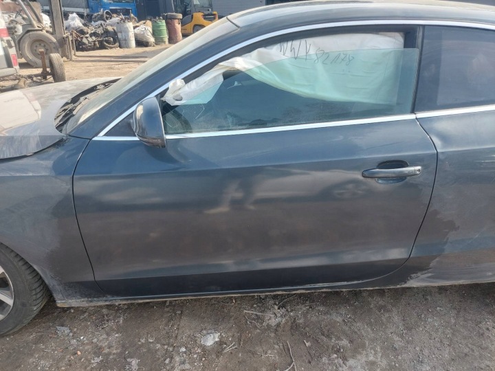 dveře kompletní levý předek 3D AUDI A5 8T
