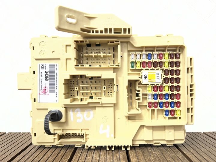 HYUNDAI i30 III 16-23 modul Kasten der Sicherungen 91950-G4360 OE