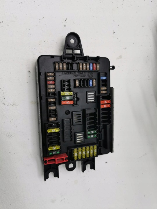 Skrinka BSI BMW SERIA 1 F20 F21 9261111 11-19