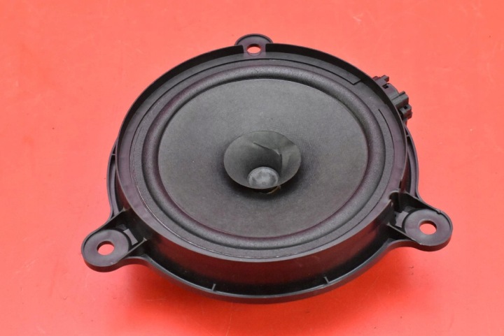 zvučnik lijevi stražnji dio 576710BHP166960 MAZDA 3 3 III BM 13-16