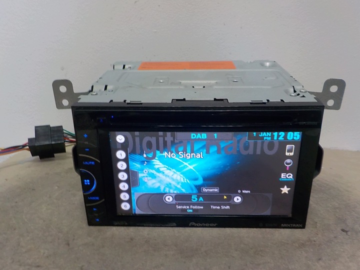 VW TRANSPORTER V CAADY RADIO PIONEER 2DIN AVH-X3600DAB