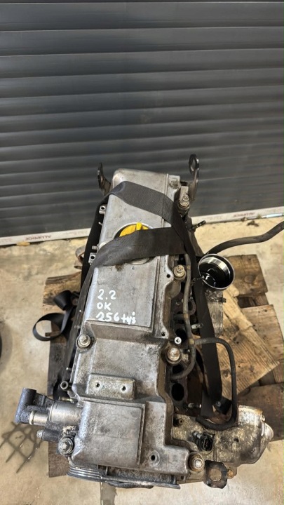 Moteur 2.2 TID SAAB 9-3 93 2003-2004 Garniture moulure montant BLOK D223L Y22DT Y22DTH Y22DTR