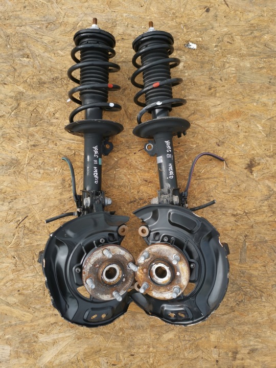 Achsschenkel Radnabe Radlager Stoßdämpfer rechts YARIS III HYBRID LIFT
