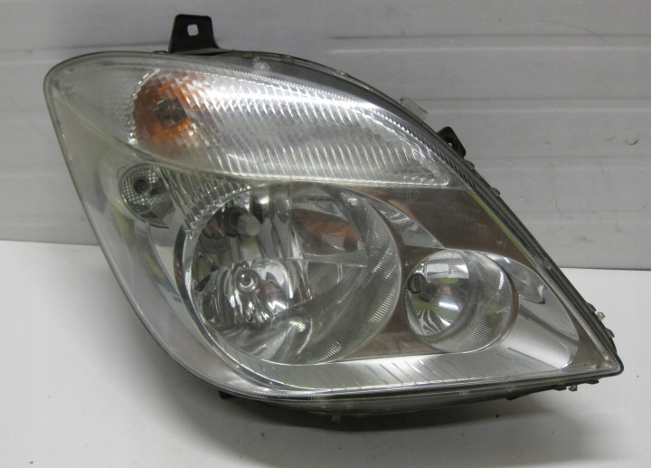MERCEDES SPRINTER W906 Licht rechts vorne REFLEKTOR A9068200261