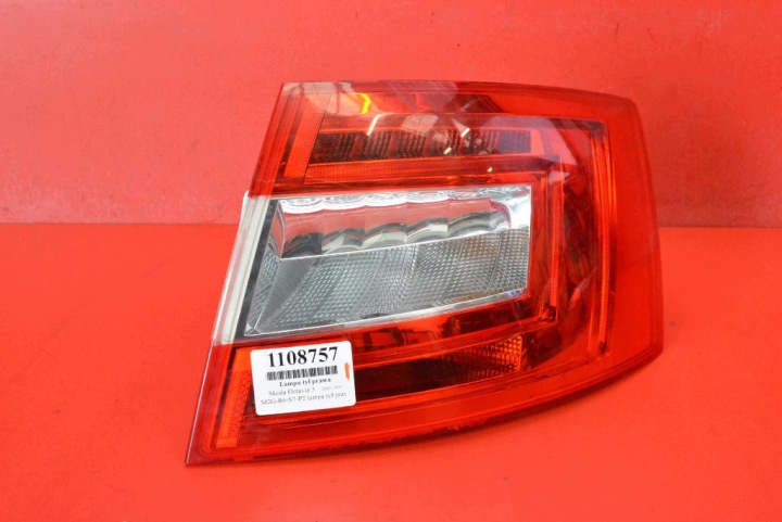 Feux phare Droit Arrière Arrière 185311-02 SKODA OCTAVIA 3 III 5D HB 13-17