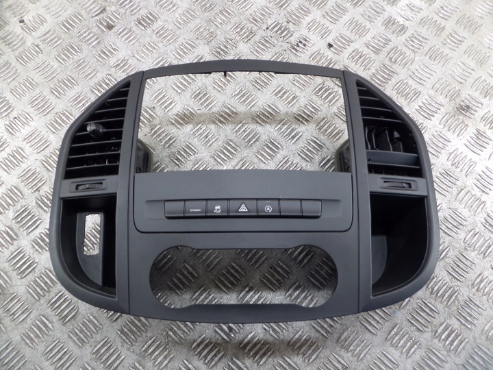 okvir PANELU SRODKOWEGO RADIA MERCEDES-BENZ VITO OE A4476890011
