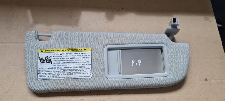 A7 4G LIFT Kryt Clona PRZECIWSLONECZNA pravá predok 4G0857552 A6 C7 4G