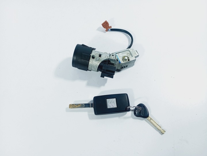 zapaľovanie z kluczykiem OE 9663123Z80 CITROEN C3 Picasso 1 a 08-15