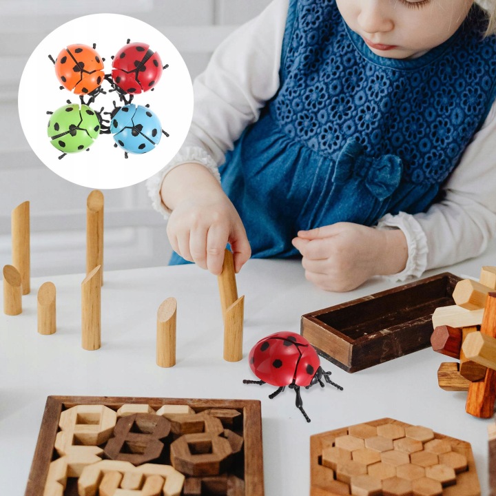 4 шт. Пластиковий Wind Up Beetle Toys для Imaginative Kids Play — фото 12