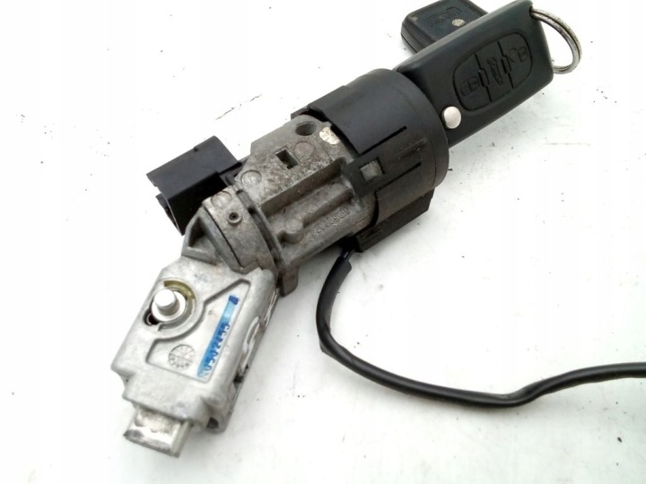 Citroen C4 und Zündschloss z kluczykiem N0502455