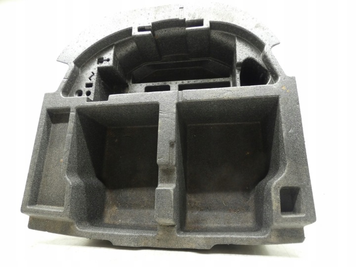 Polystyren WKLAD Reifen Räder Reserven- NARZEDZI SKODA SUPERB III 3V0863957