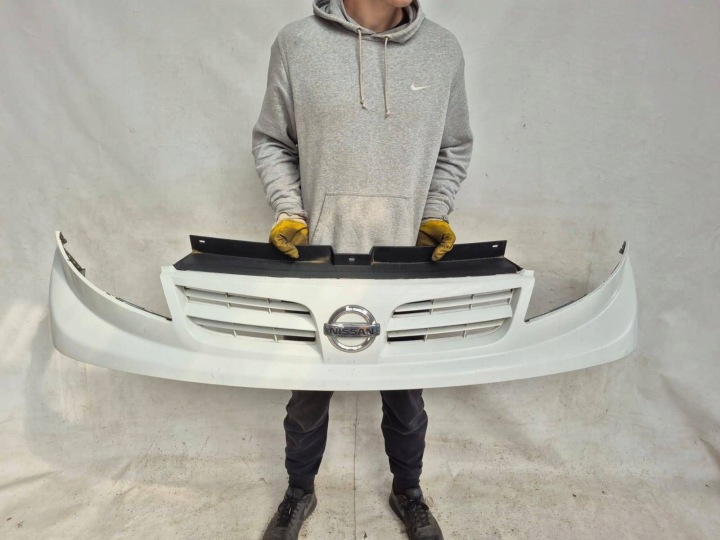 NISSAN PRIMASTAR 06- LIFT Grill des Kühlers Grill