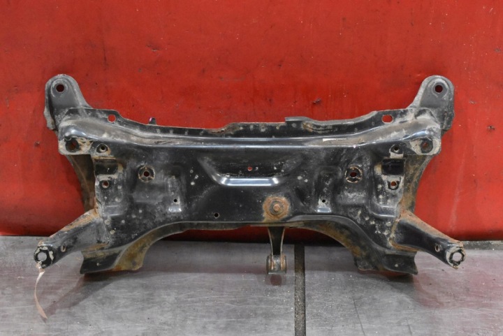 Pont essieu Renfort pare choc Essieu Essieu avant berceau Avant TOYOTA YARIS 3 III 1.33 VVTi 99 KM 10-14