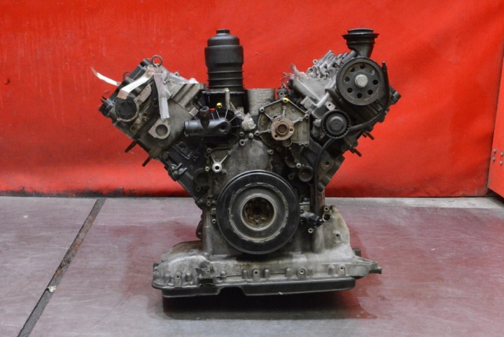 Motore RIVESTIMENTO MONTANTE DIESEL CCW AUDI A5 8T 3.0 TDI 239 KM 07-11 KOMPRESJA