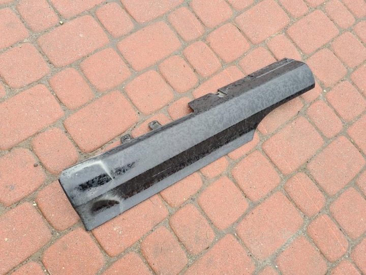 plastic cover of the threshold Nissan R34 76857AA100RR