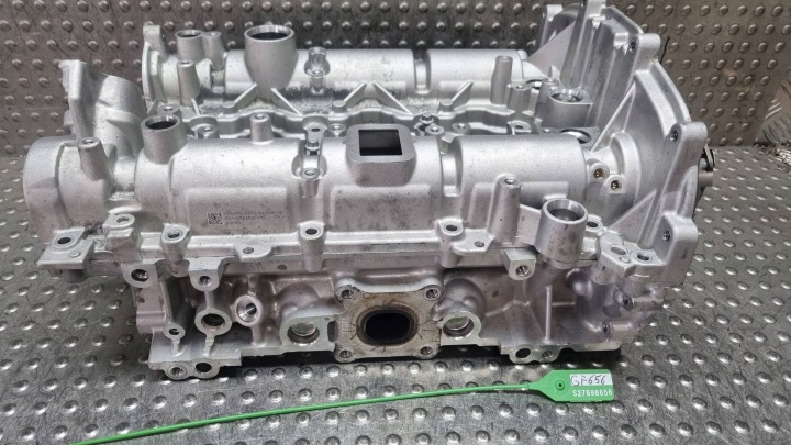 hlava MOTORA vačky HX7G-6090-AE FIESTA MK8 FOCUS MK4 KUGA MK3 1.5 ECOB