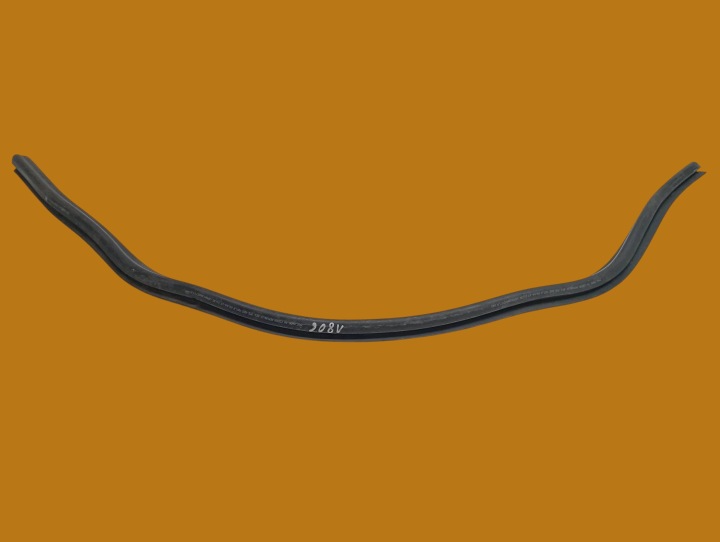 gasket bonnets KOMORY of the engine 7P 7P5823727B Porsche Cayenne II (2010-2017)