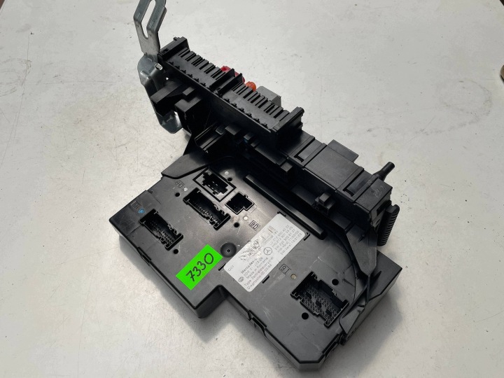 Mercedes-Benz E W212 Module Unité de contrôle SAM 2129004022 !J