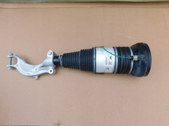 lengéscsillapító pneumatyczny eleje bal Audi Q5 SQ5 OEM 80A616039E