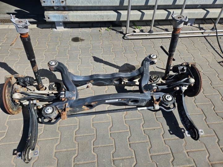 MERCEDES W117 CLA Achsträger heck Achsträger Achsschenkel Radnabe Radlager KOMPLET A2463504401
