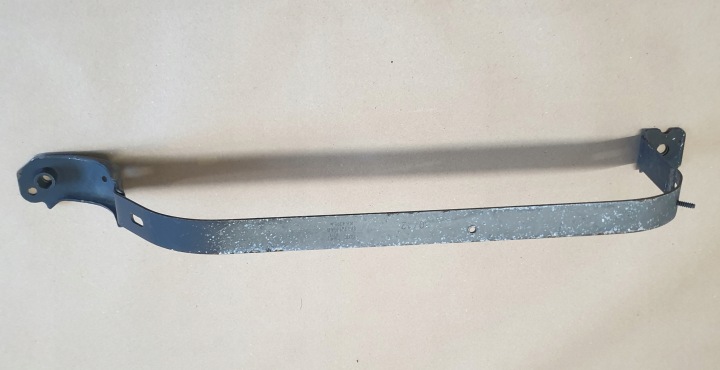 Halter OBEJMA Behälter des Kraftstoffsbehälters AUDI A4 B8 8K A5 8T OE