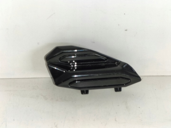 Verschlußstopfen Grill der Stoßstange vorne AUDI Q6 85H 24- S-LINE