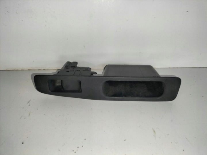 button windows rear part right NISSAN QASHQAI and 07-14