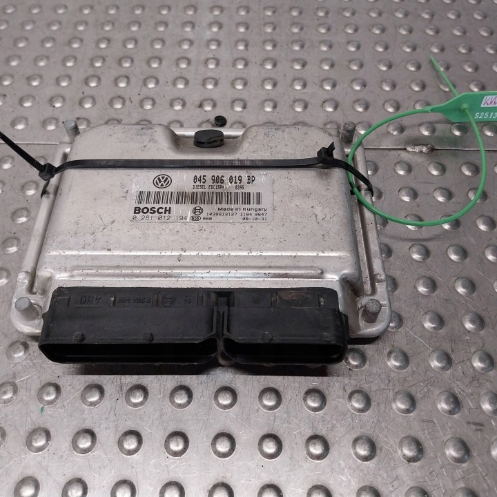 Computer Bedienteil DES MOTORS 045906019BP 0281012194 VW POLO 9N IV 1.4 TDI