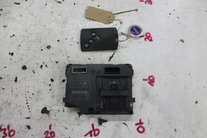 zapalování čtečka karet PILOT KARTA 285905280R CAPTUR LIFT 17-19