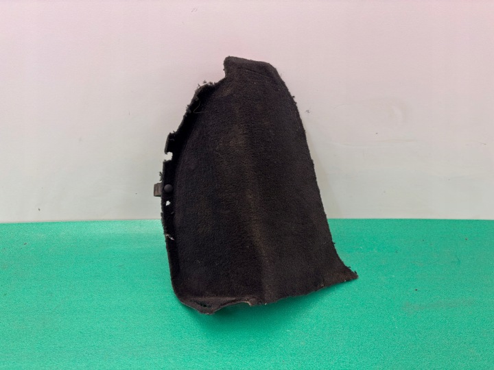 RANGE ROVER SPORT L494 kryt tapacír kufru pravý DK62-32A06A K69/041Y