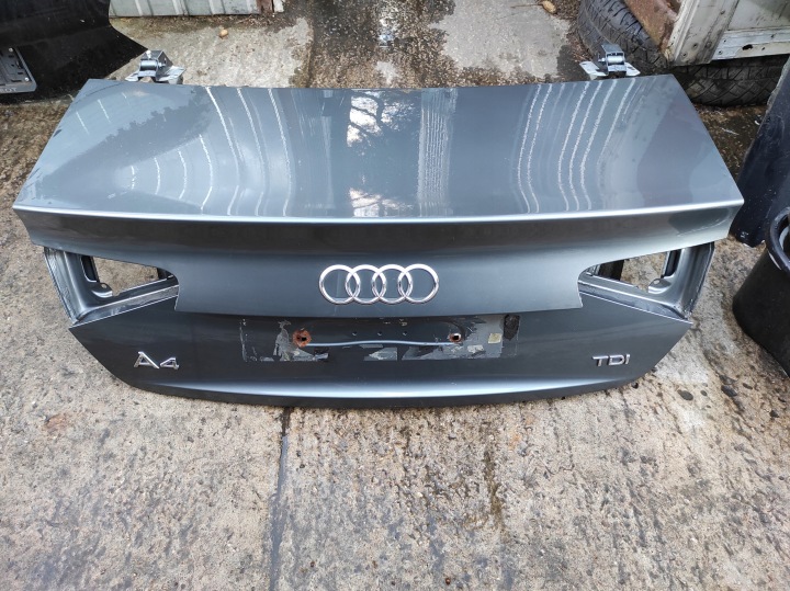 HECKKLAPPE KOFFERRAUMDECKEL HINTEN AUDI A4 B8 SEDAN LIFT LX7R
