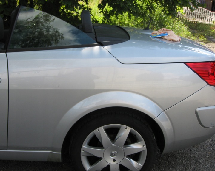 RENAULT MEGANE II CC CABRIO 06R Radhaus Längsträger Kotflügel links heck der Räder.TED69