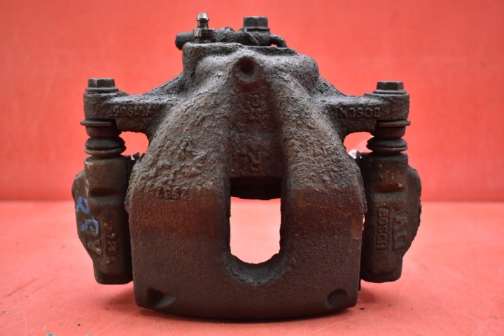 BREMSSATTEL BREMSE SATTEL BREMS- RECHTS VORNE TOYOTA AURIS 1 UND 1.4 VVT-UND 97 KM 06-09