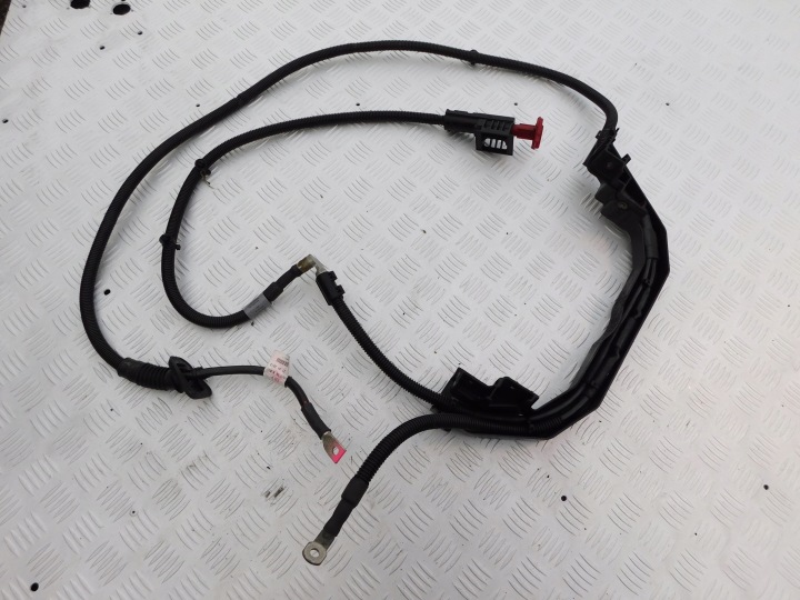 Mercedes Sprinter 906 2.2 cdi 651 kabel plusowy rozrusznika zasilajacy
