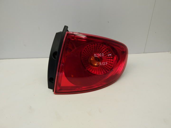 2004r + Seat Altea ladna Licht wklad heck rechts Original 5P0945096D