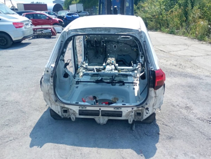 CAROSERIA ČETRTKRVAVI ZA LEVIMI ZAKONI STREH SUZUKI VITARA 15–22 10