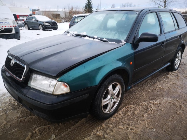 2002 Skoda Fabia Brzdové vákuové čerpadlo 1900sdi 038145101b 7