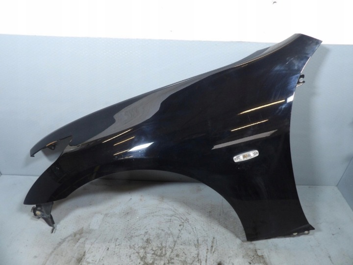 INFINITI G37 LIFT blatník predok ľavý KH3