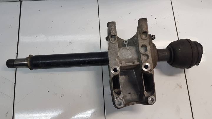 MERCEDES CLA W176 Semiasse Supporto A2463600217 A2702230138