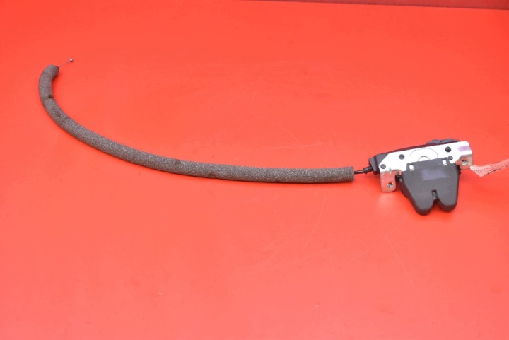 de la Serrure du capot Arrière Porte coffre hayon A2047500085 MERCEDES C-KLASA W204 Berline 07-14