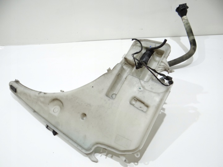 spremnik gasa DO mlaznice BMW E90 LCI 7124231 (17245628)