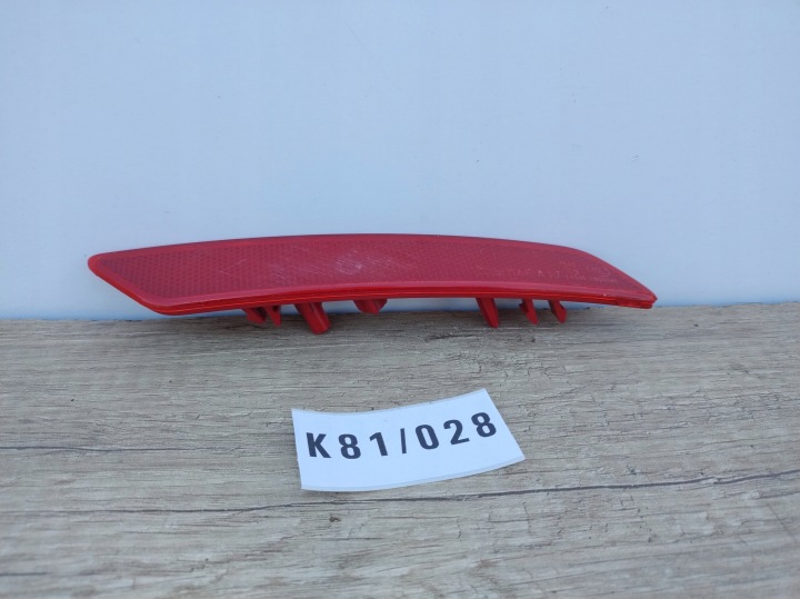 JAGUAR and-PACE right ODBLASK of a bumper rear part light X590 J9D3-13A568-AA K81/028
