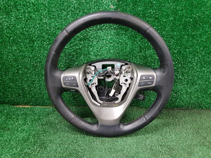 volant TOYOTA AVENSIS T27 45100-05670 2010