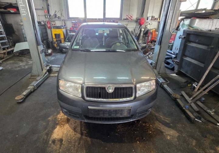 Skoda Fabia e 1 6Y LIFT 2004-2007 Anteriore Paraurti Anteriore 9153