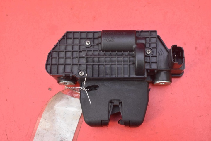 de la Serrure du capot Arrière Porte coffre hayon 9684648680 PEUGEOT 5008 1 et 09-13
