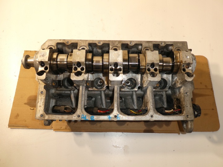 VW SEAT SKDA AUDI head. of the engine 038103373R cam of the gear